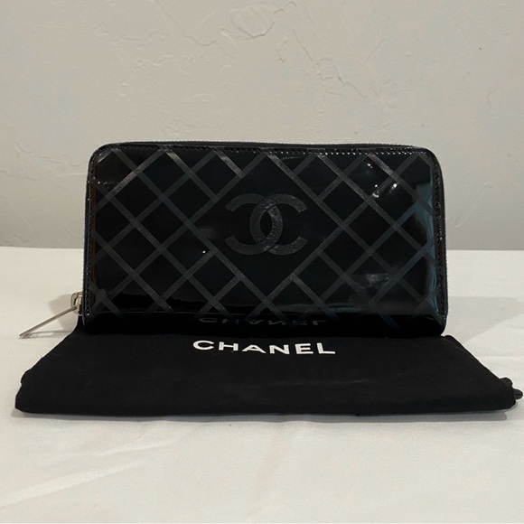 Chanel Patent Leather CC Zippy Wallet